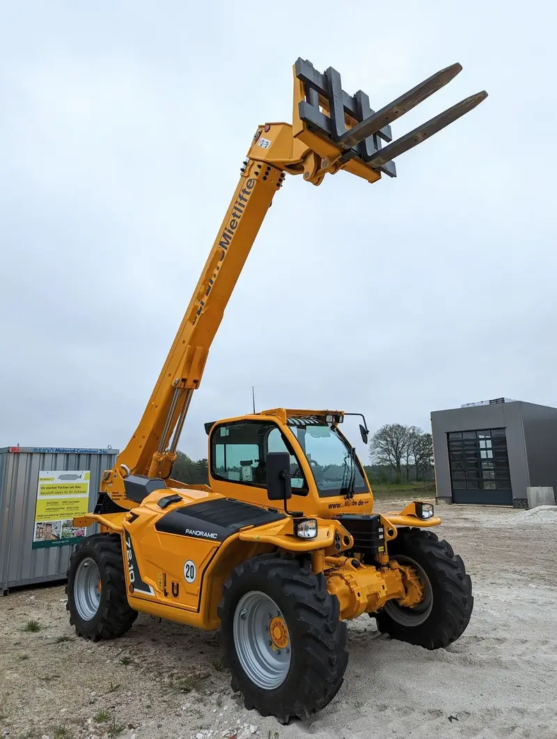 Telehandler on site